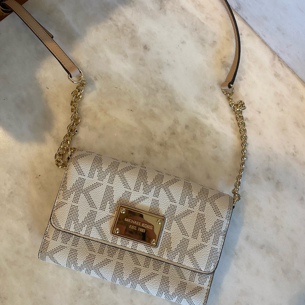 Michael Kors crossbody/clutch